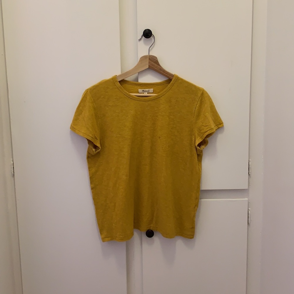 Mustard cotton/linen blend slightly cropped tee